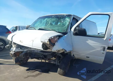 1997 Ford E-250 Standard z USA, uszkodzony, nr VIN 1FTHE24L6VHB49266